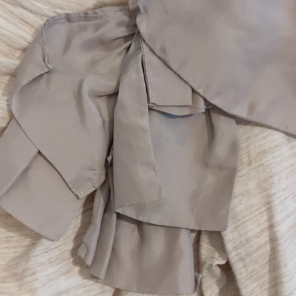 Deletta Ruffle Top - Picture 3 of 6